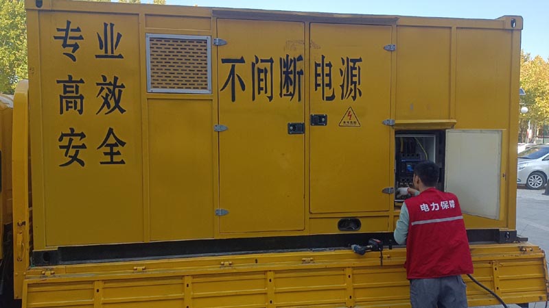 酒泉柴油发电机组和UPS电源配合使用时，如何避免切换过程中的电力中断？